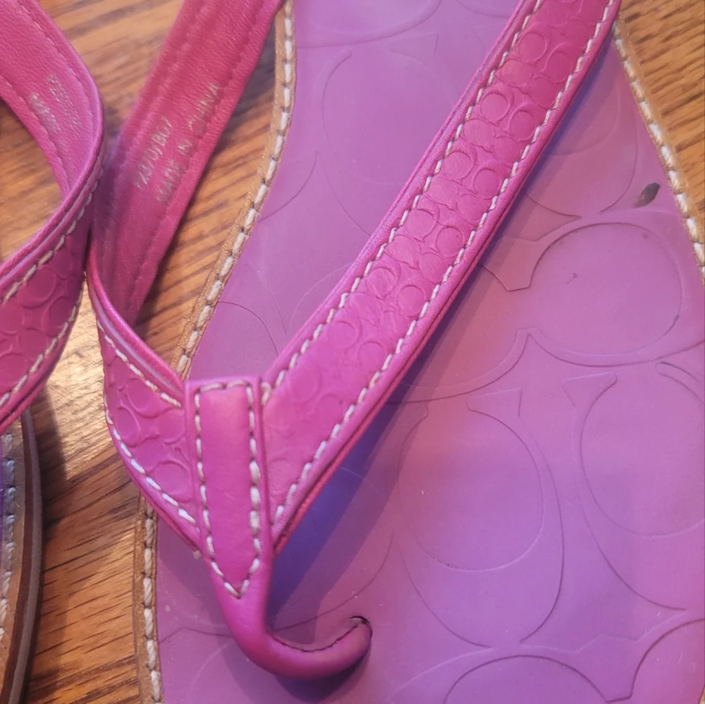 Coach CC Print Signature Hot Pink Fuschia Flip Flops Sandals Shoes 8.5